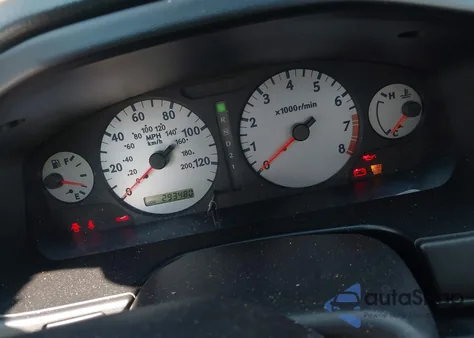 2002 Infiniti G20 Luxury z USA, uszkodzony, nr VIN JNKCP11A62T507040